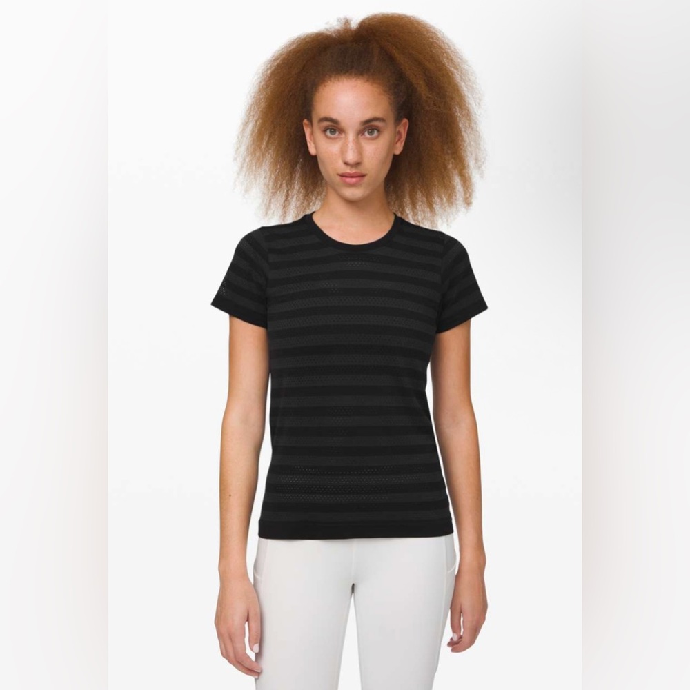 Lululemon Breeze By Short Sleeve Stripe Tee